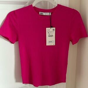 Zara hot pink light knit tshirt, size small, NWT